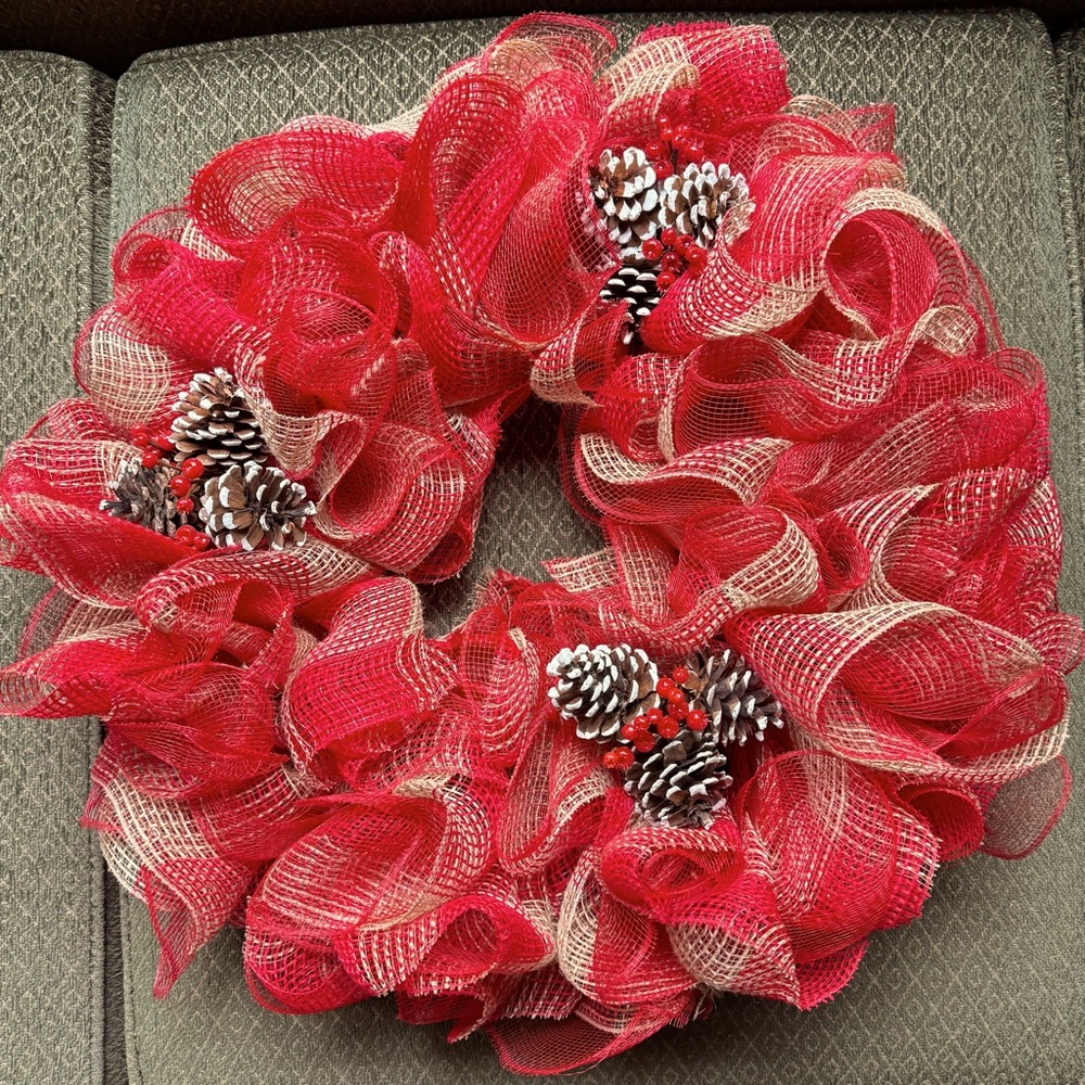 NEW Handmade Deco mesh Red Wreath with LED Fairy Lights